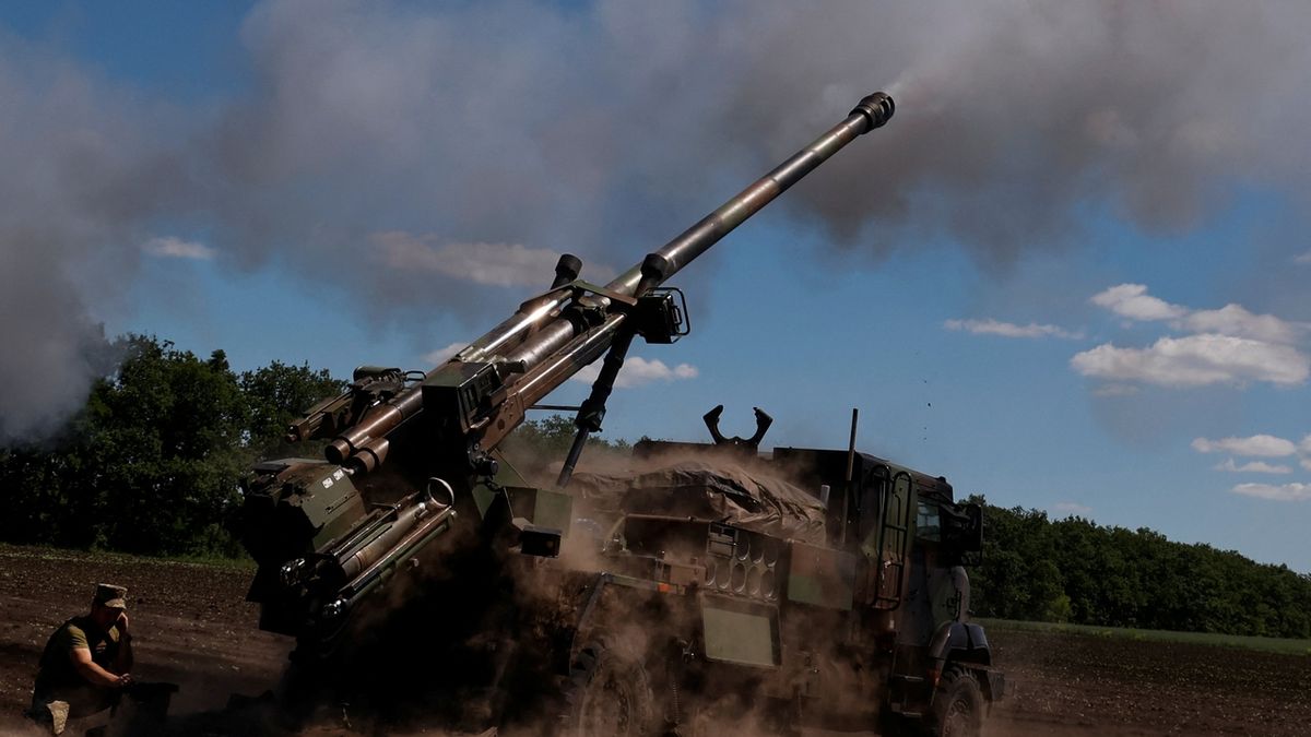 Rusko má převahu, potřebujeme tisíc houfnic a 500 tanků, žádá Ukrajina NATO